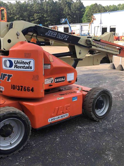 2013 JLG E450AJ Articulating Boom Lift