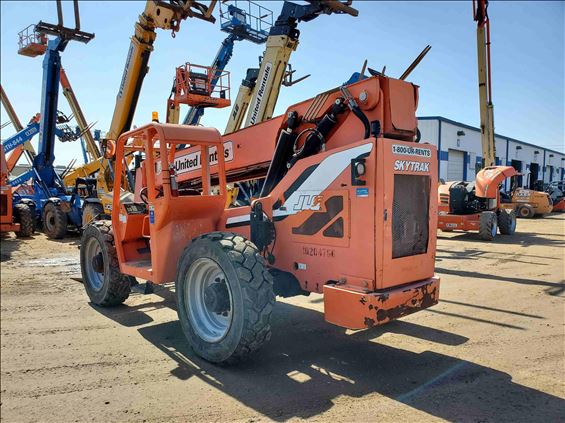 2013 SKYTRAK 8042 Rough Terrain Forklift