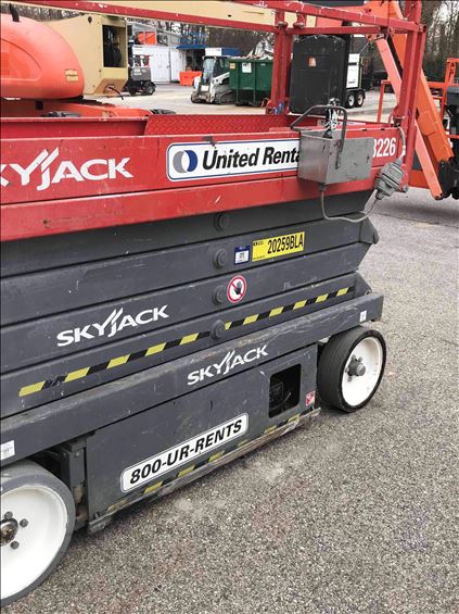 2015 Skyjack SJIII3226 Scissor Lift