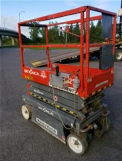 2015 Skyjack SJIII3219 Scissor Lift