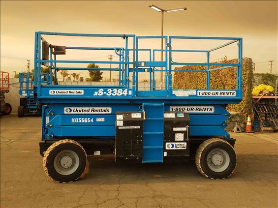 2015 Genie GS-3384 RT Scissor Lift