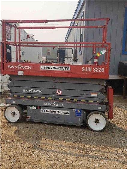 2014 Skyjack SJIII3226 Scissor Lift
