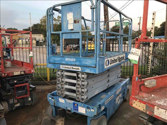 2013 Genie GS-3246 Scissor Lift