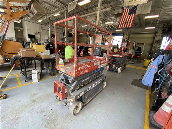 2014 Skyjack SJIII3219 Scissor Lift