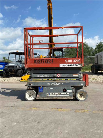 2014 Skyjack SJIII3219 Scissor Lift
