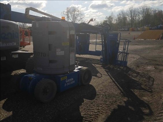 2013 Genie Z-30/20N RJ