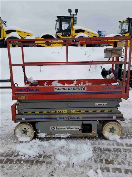 2012 Skyjack SJIII3220 Scissor Lift