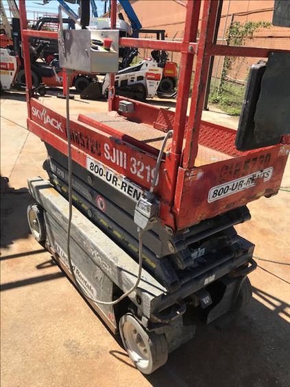 2013 Skyjack SJIII3219 Scissor Lift