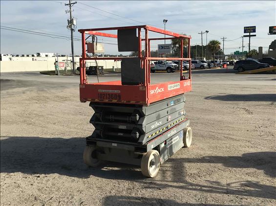 2013 Skyjack SJIII4632 Scissor Lift