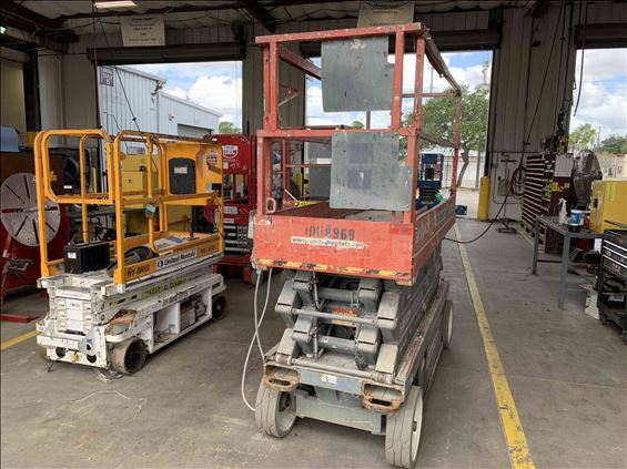 2013 Skyjack SJIII3226 Scissor Lift