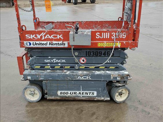 2014 Skyjack SJIII3219 Scissor Lift