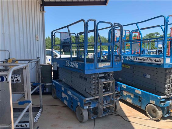 2014 Genie GS-3246 Scissor Lift