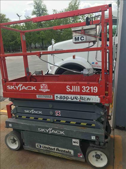 2015 Skyjack SJIII3219 Scissor Lift