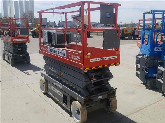 2015 Skyjack SJIII3226 Scissor Lift
