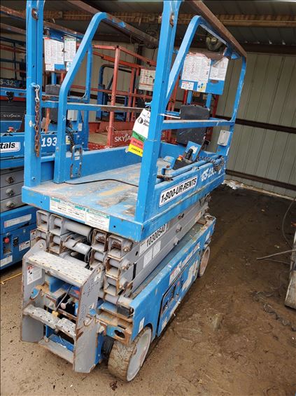 2014 Genie GS-1930 Scissor Lift