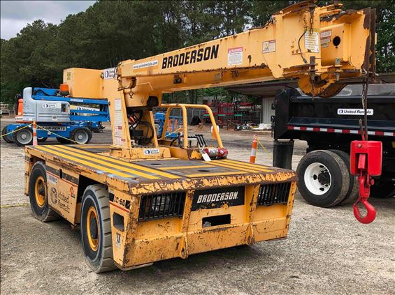 2010 Broderson IC-80-3G Crane