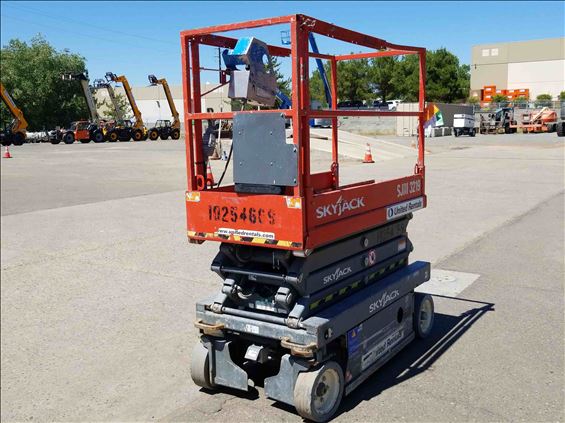 2014 Skyjack SJIII3219 Scissor Lift