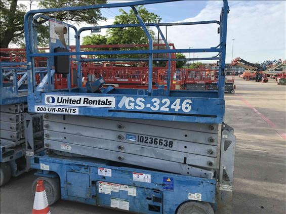 2014 Genie GS-3246 Scissor Lift