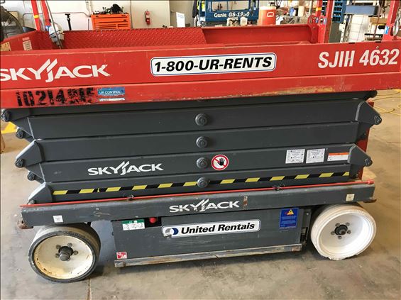 2014 Skyjack SJIII4632 Scissor Lift