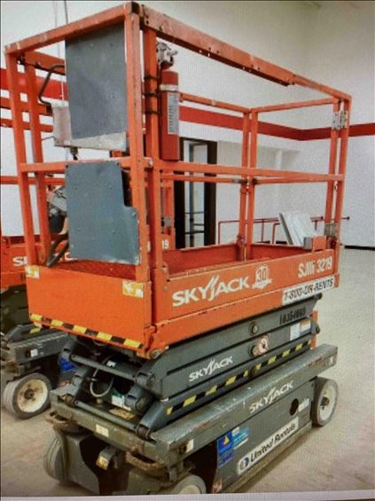 2015 Skyjack SJIII3219 Scissor Lift