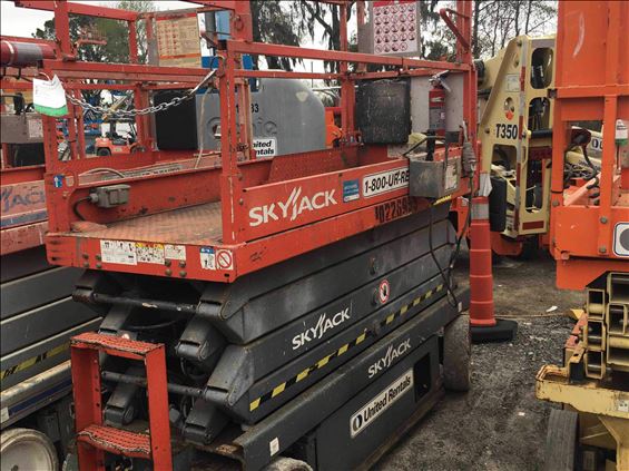 2014 Skyjack SJIII3226 Scissor Lift