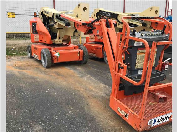 2011 JLG E400AJPN Boom Lift