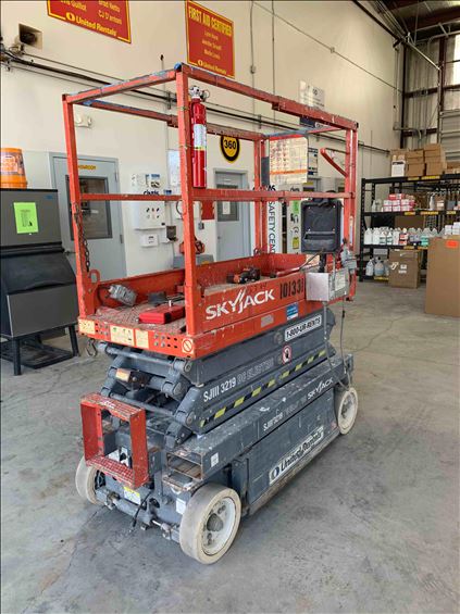 2013 Skyjack SJIII3219 Scissor Lift