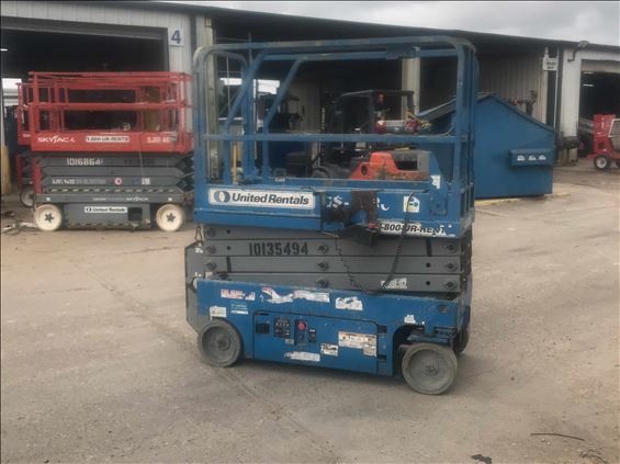 2013 Genie GS-1930 Scissor Lift