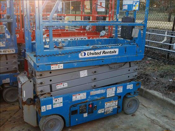 2013 Genie GS-1930 Scissor Lift
