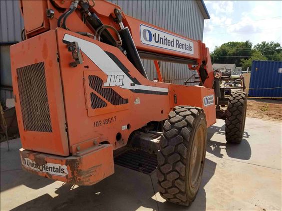 2014 SKYTRAK 8042 Rough Terrain Forklift