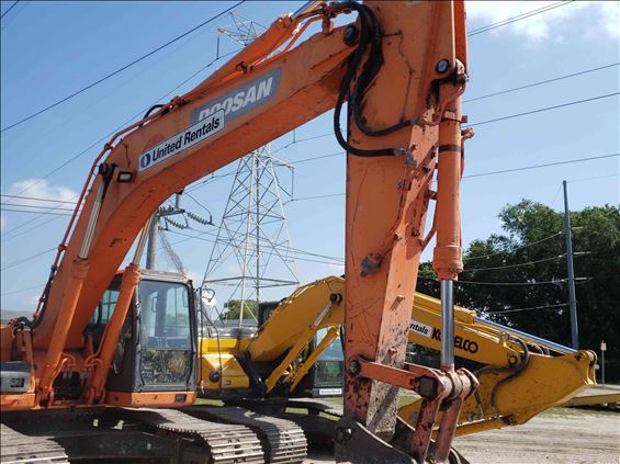 2014 Doosan DX300LC-3 Excavator