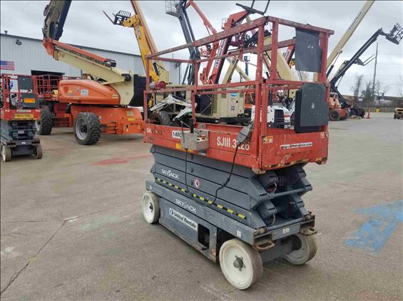 2014 Skyjack SJIII3226 Scissor Lift