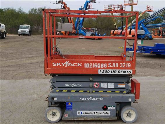 2014 Skyjack SJIII3219 Scissor Lift