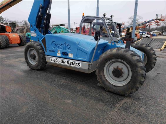 2013 Genie GTH-844 S