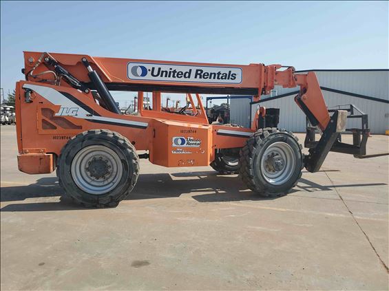 2014 SKYTRAK 10054 Rough Terrain Forklift