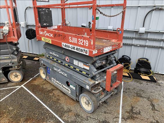 2014 Skyjack SJIII3219 Scissor Lift