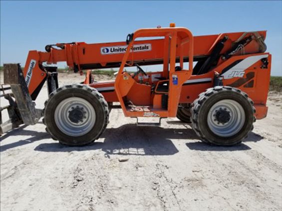 2014 SKYTRAK 10054 Rough Terrain Forklift