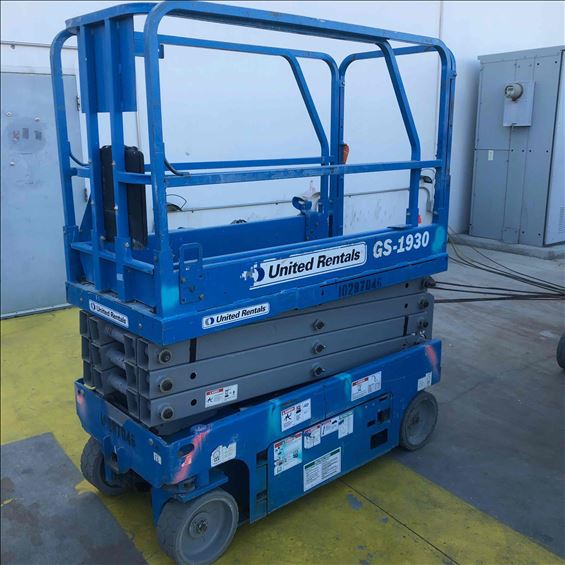 2014 Genie GS-1930 Scissor Lift