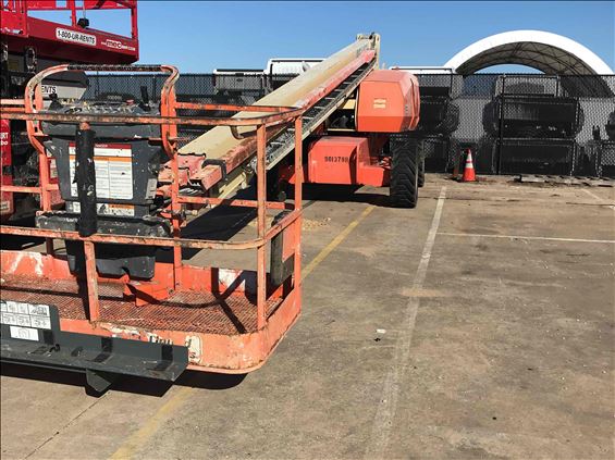 2012 JLG 800S Boom Lift