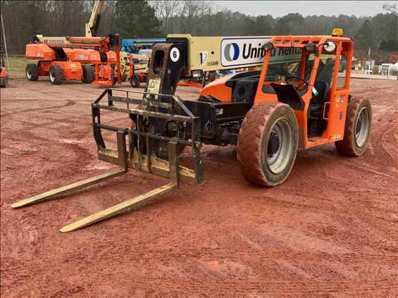 2013 JLG G6-42A