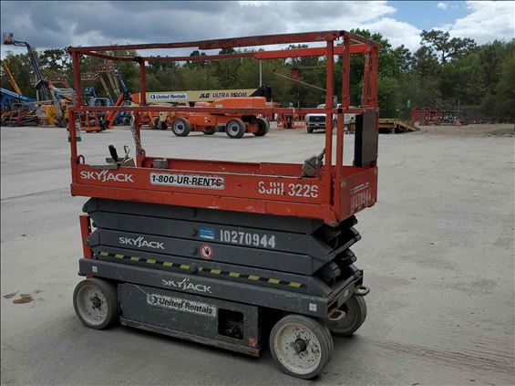 2014 Skyjack SJIII3226 Scissor Lift