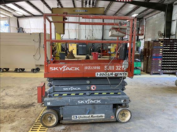 2014 Skyjack SJIII3219 Scissor Lift