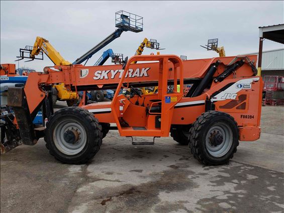 2013 SKYTRAK 10054 Rough Terrain Forklift