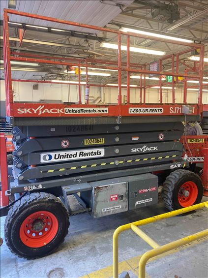 2014 Skyjack SJ7135RT Scissor Lift