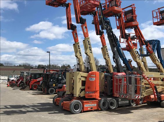 2013 JLG E300AJP Boom Lift