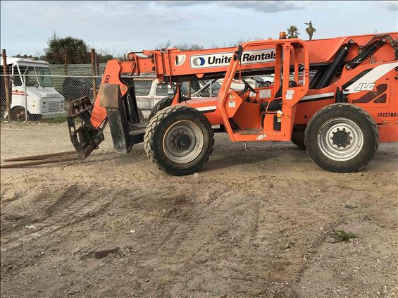 2014 SKYTRAK 10054 Rough Terrain Forklift