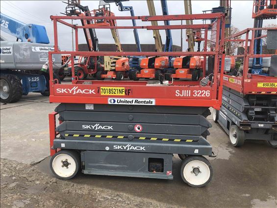 2014 Skyjack SJIII3226 Scissor Lift