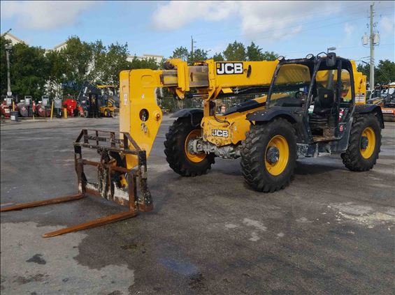 2014 JCB 507-42 Rough Terrain Forklift