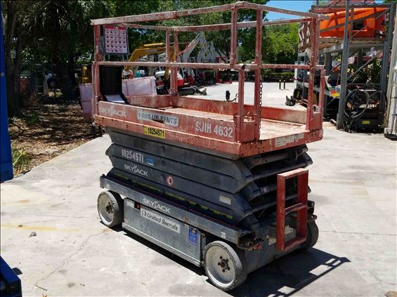 2014 Skyjack SJIII4632 Scissor Lift
