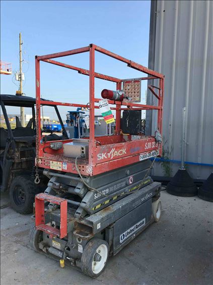 2013 Skyjack SJIII3219 Scissor Lift